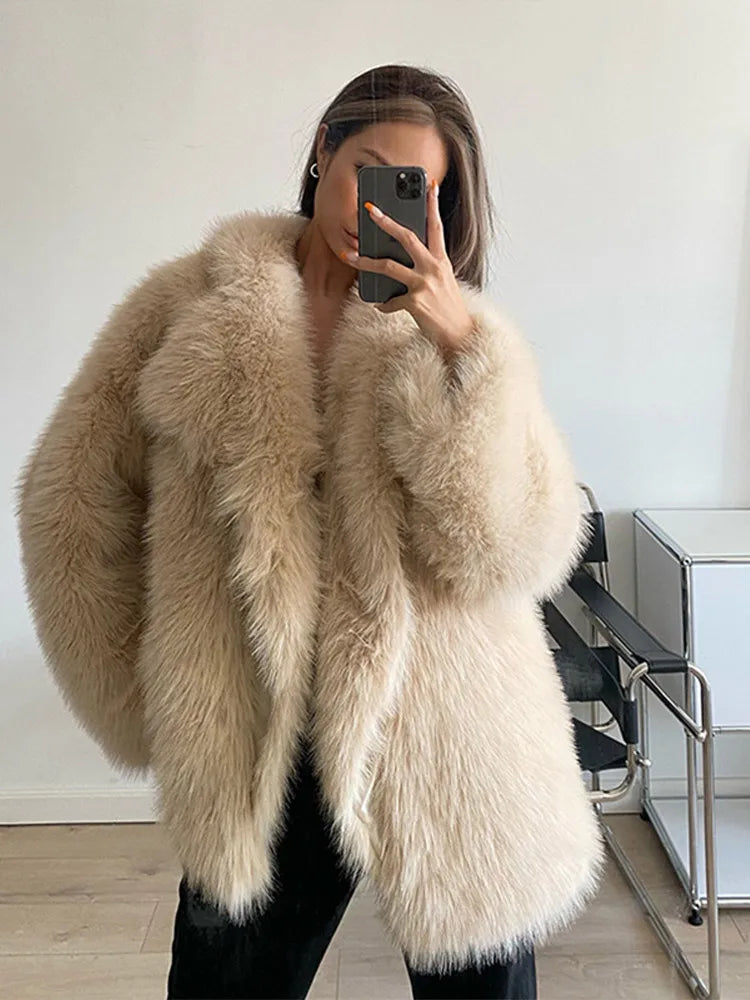 Vrouwelijke Faux Fur Mantel Slank Model