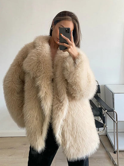 Vrouwelijke Faux Fur Mantel Slank Model