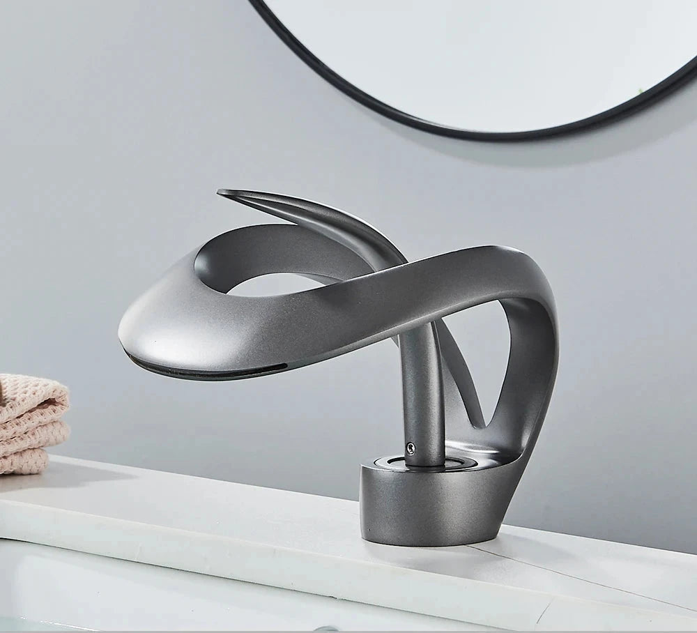 Wastafelkraan Messing met Watervaluitloop Modern Design