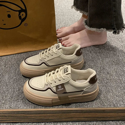 VividStride Elegant Sneakers