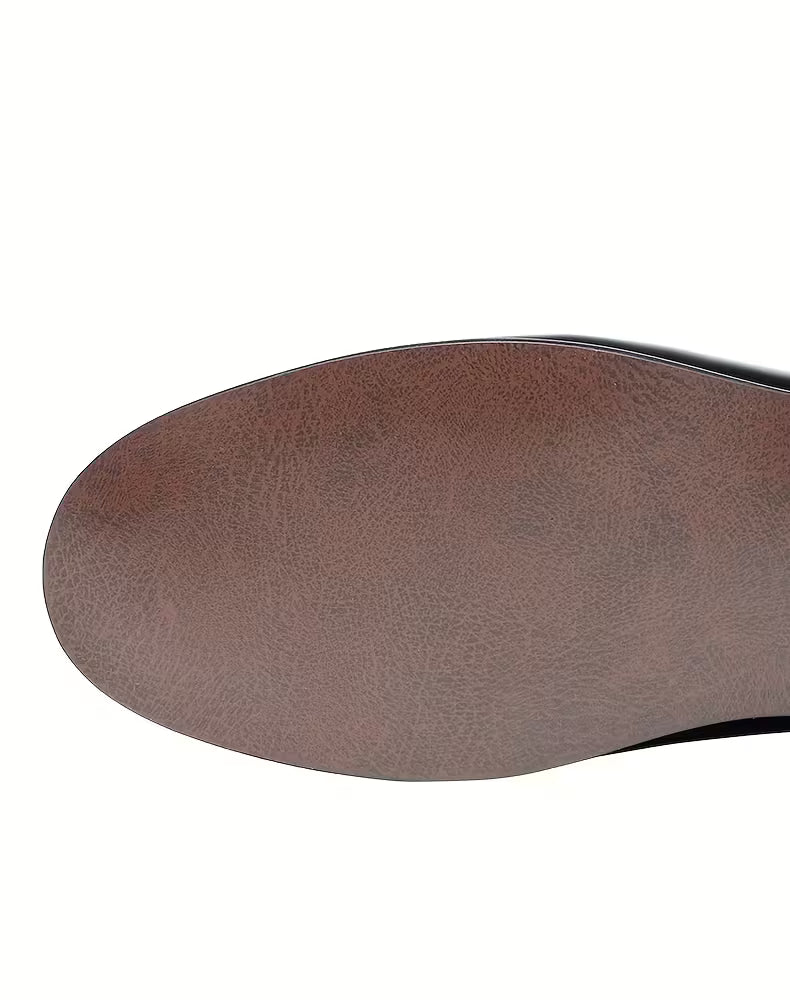 Schoenen met lichtgewicht ontwerp en puntige neus