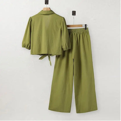 Vrouwelijke Mode Set Stijlvol en Elegaat