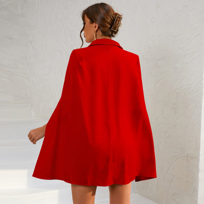 Zwarte Cape Jurk met Gouden Versiering en Blazer Model