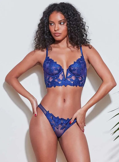 Franse Lingerie Set met Diepe V-hals en Kant