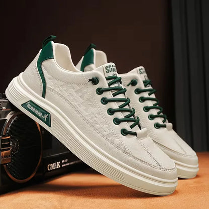 Sneakers met kunstleer en verhoogde rubberen zool