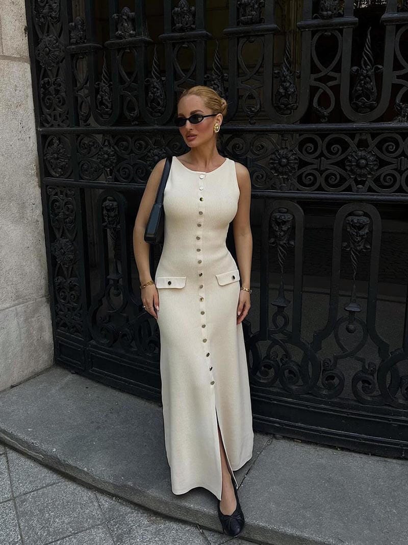 Mouwloze Maxijurk met Knopdetail - Elegante Jurk voor Vrouw - Mode Vibes