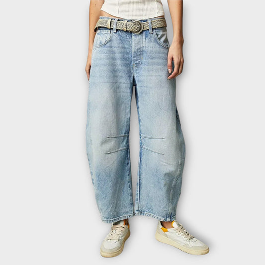 Sophia | Comfortabele & klassieke jeans met wijde pijpen 0