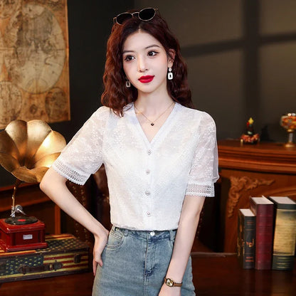 Casual V-Neck Hollow Out Lace Shirt Blouse van Sophia's Couture