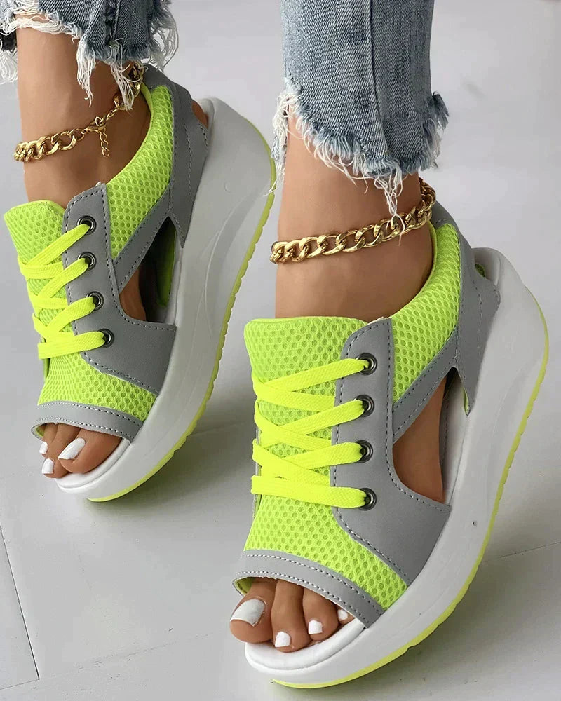Velanora - Orthopedische Muffin-Sandalen met Uitsnijding en Veters