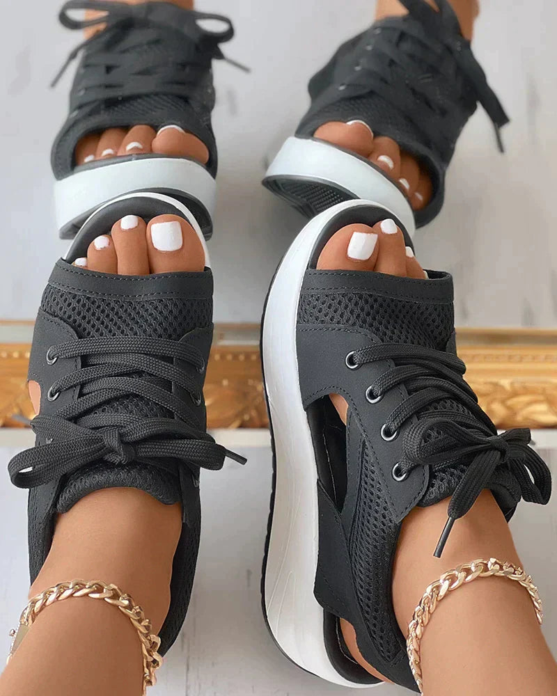 Velanora - Orthopedische Muffin-Sandalen met Uitsnijding en Veters