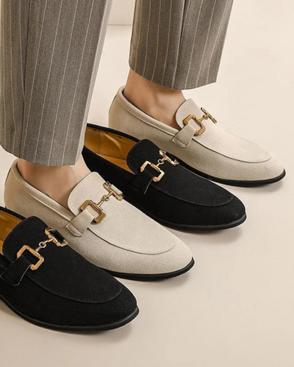Stijlvolle Herenslipper Suède Met Metalen Detail
