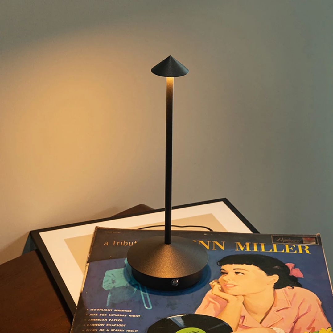 Stijlvolle LED Tafellamp Modern Design Robyn Arrow