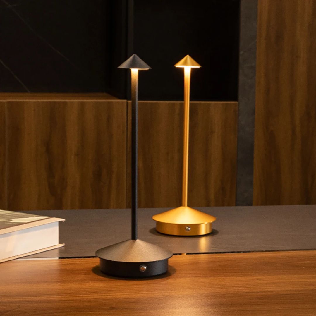 Stijlvolle LED Tafellamp Modern Design Robyn Arrow