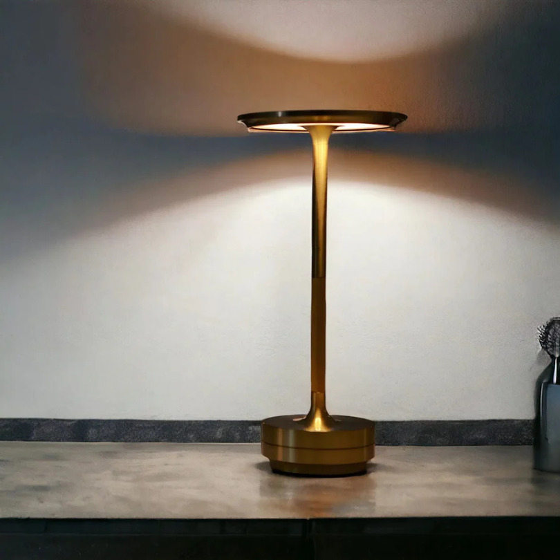 Stijlvolle Tafellamp Met Dimbare LED Verlichting