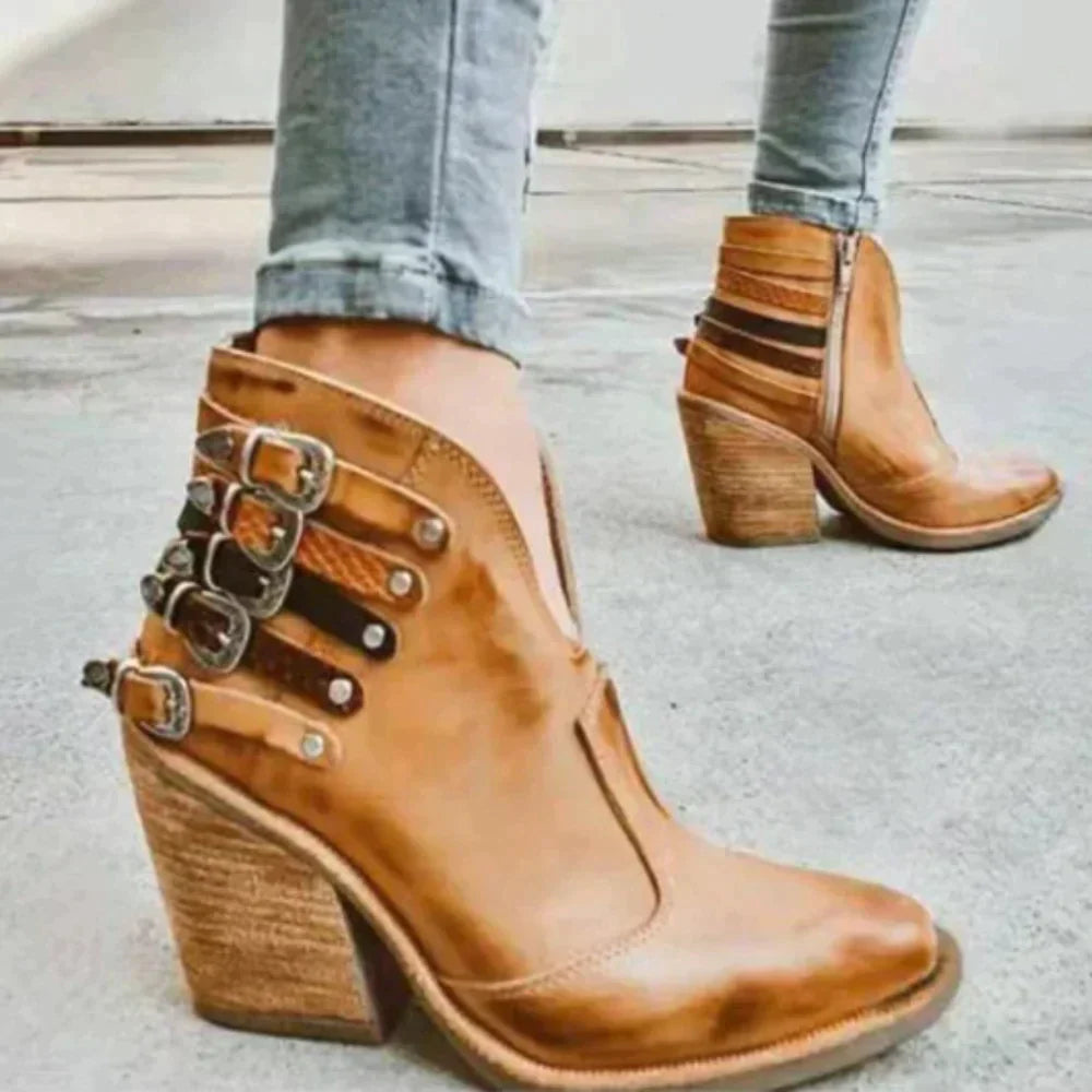 Laarzen met Studs en Grote Gesp - Mode Vibes