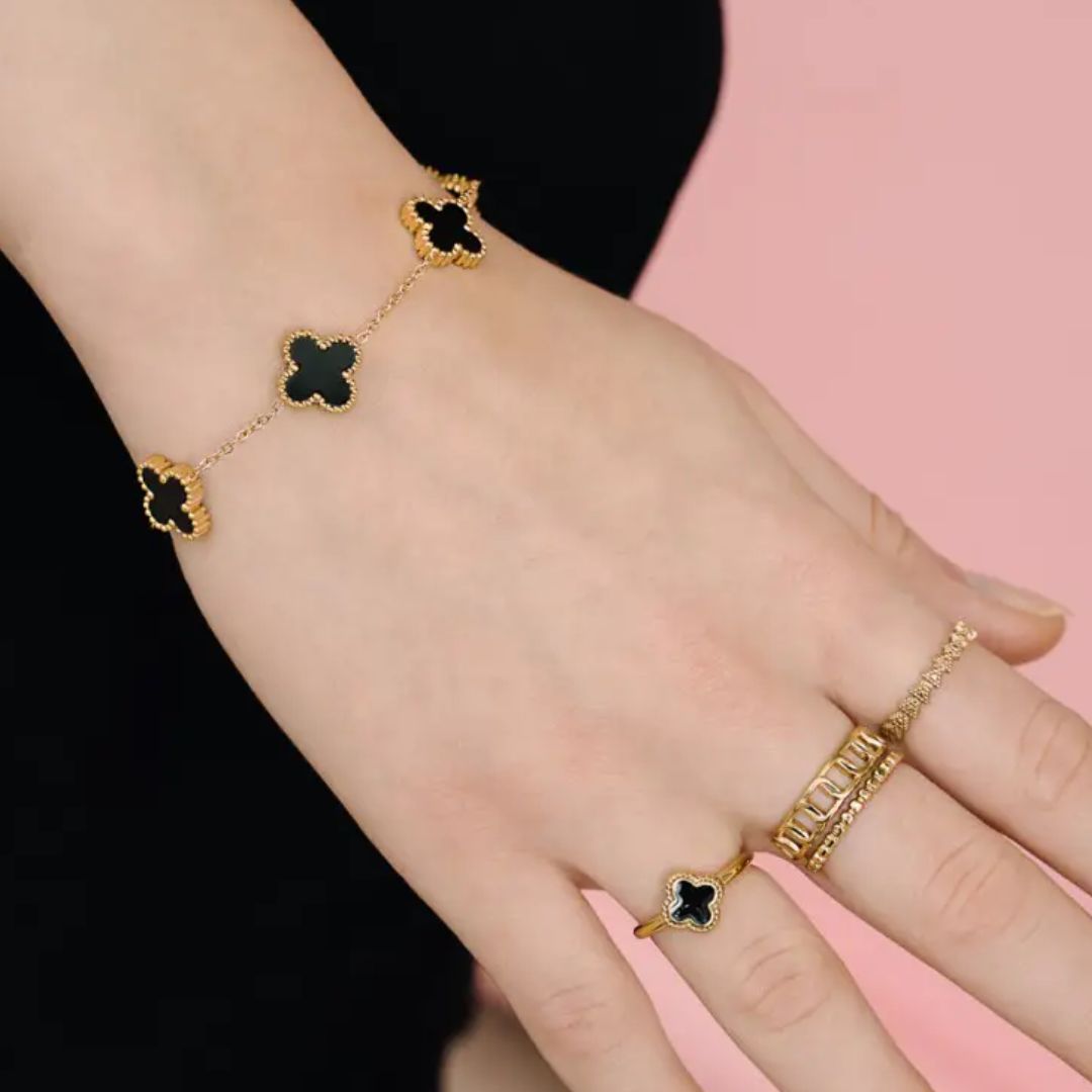 Zwarte Armband met Klaver Charme Stijlvol en Elegaat