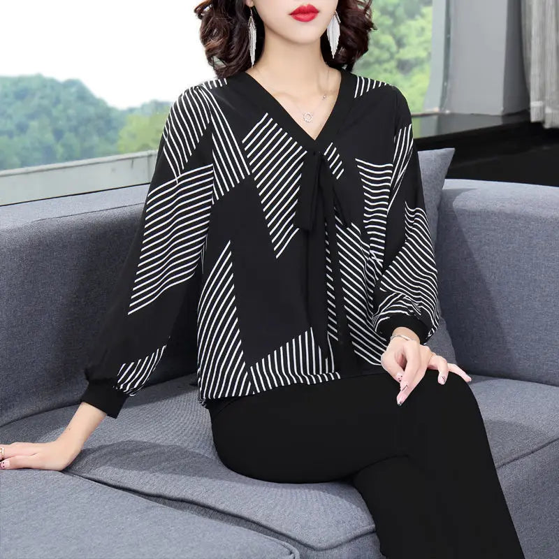 Vintage Gestreepte Blouse met V-Hals