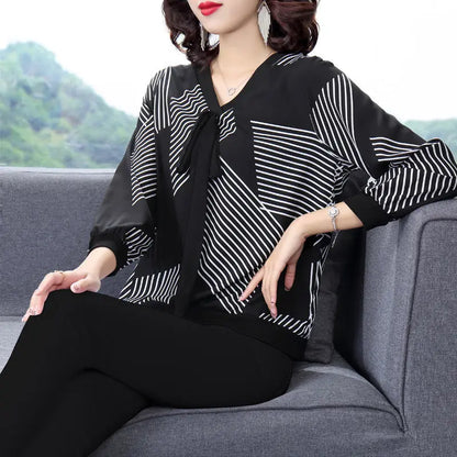 Vintage Gestreepte Blouse met V-Hals