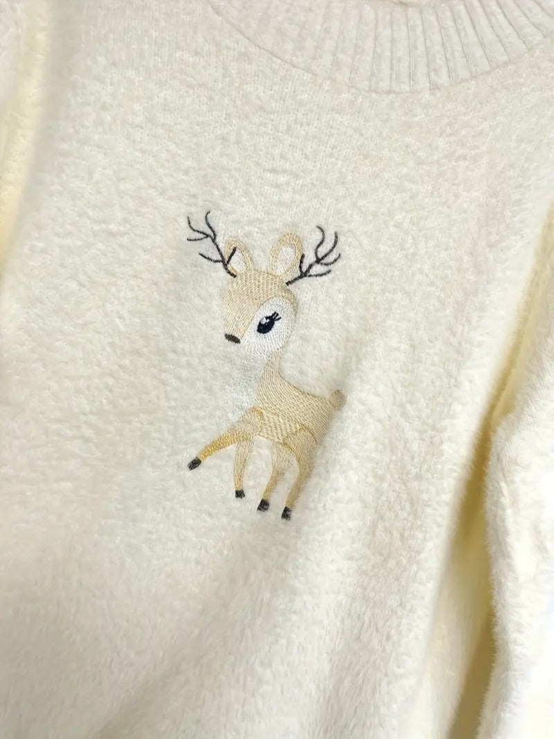 VogeLuxe | Dames Fuzzy Deer geborduurde coltrui 7