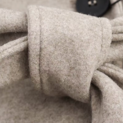 VogeLuxe | Dames lange jas met riem en kraag van imitatiebont 4