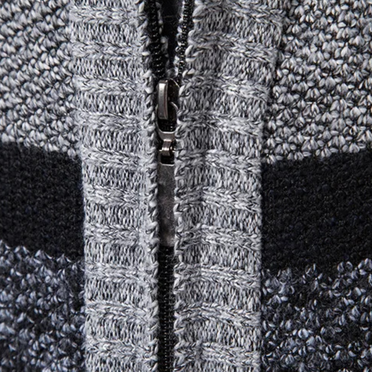 VogeLuxe | Gestreept herenvest met volledige ritssluiting 3