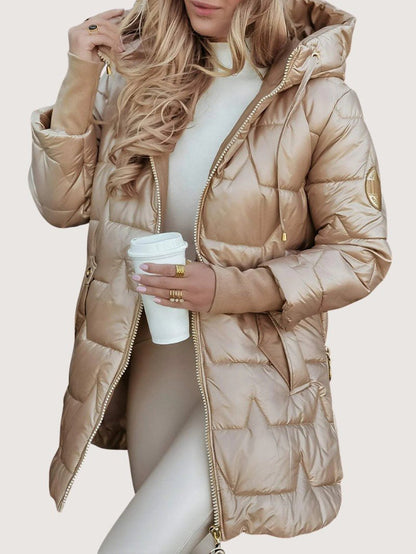 VogeLuxe | Glanzende, halflange pufferjas voor dames 4