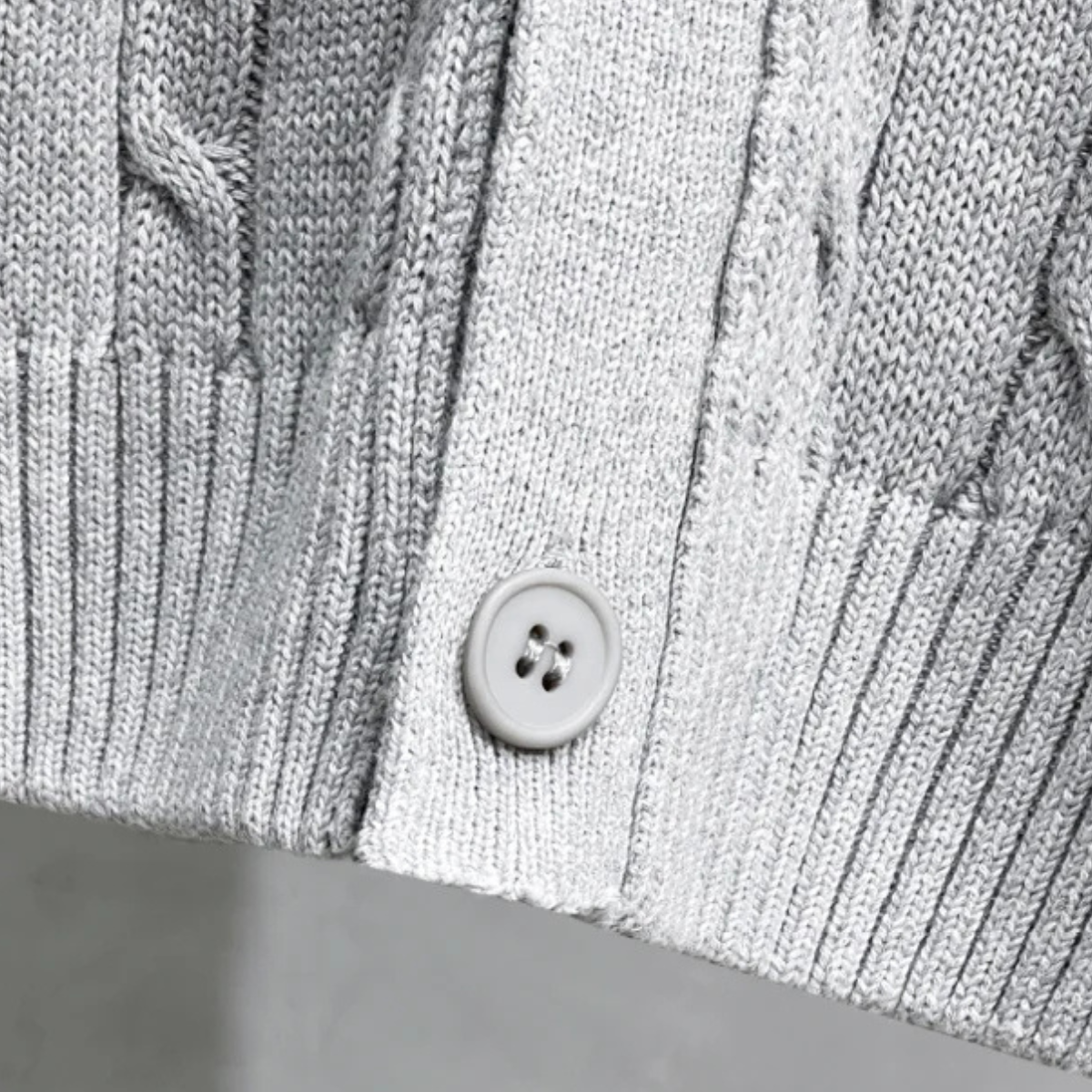 VogeLuxe | Heren V-hals vest met geribbelde brei 4