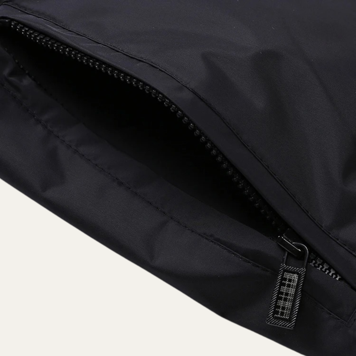 VogeLuxe | Lichtgewicht klassiek bomberjack met opstaande kraag voor heren 7