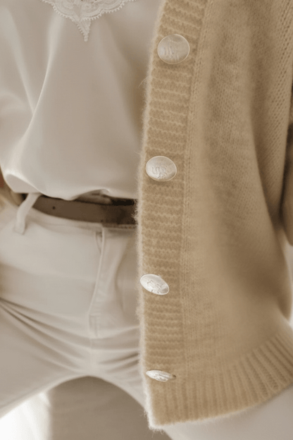 VogeLuxe | Oversized Fuzzy Knit Button Cardigan voor dames 3