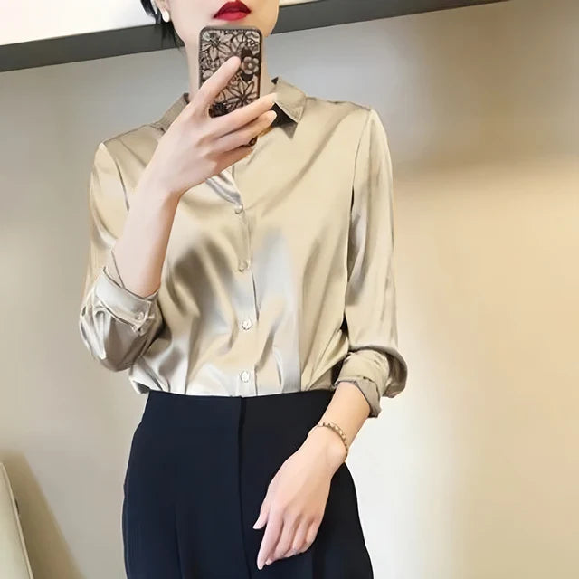 Glossy's Luxe Satijnen Blouses: Tijdloze Elegante Tops in Effen Kleuren