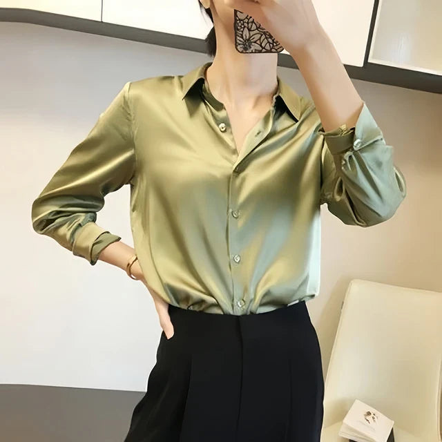 Glossy's Luxe Satijnen Blouses: Tijdloze Elegante Tops in Effen Kleuren