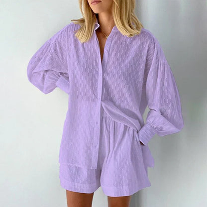 Vrouwelijke Zomeroutfit Blouse en Shorts Ademend en Chic