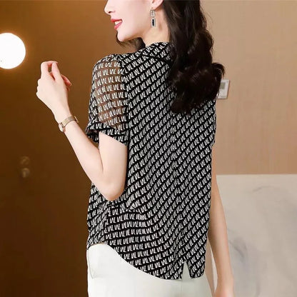 Stijlvolle Zomer Blouses - Casual Korte Mouw met Peter Pan Kraag en Bedrukte Letters