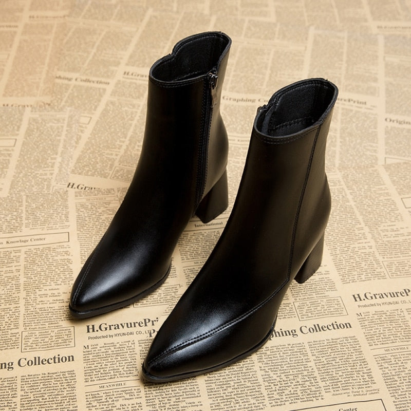 Wendy Zwarte Dameslaarzen | Slank Silhouet, Tijdloze Elegantie 1