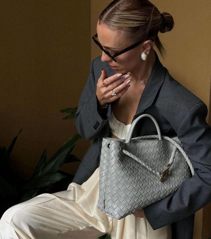 Geweven Vegan Leren Shopper – Tijdloze Stijl en Duurzaam Design