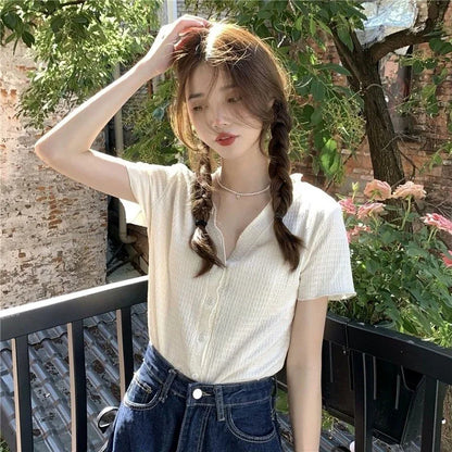 Sunniara V-hals Zomerse Knopenblouse