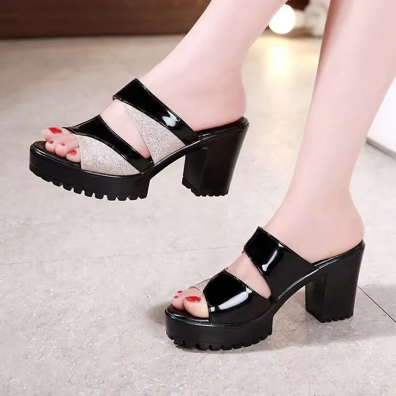 Ultieme Zomerslippers met Chunky Hak