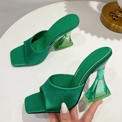 Zomer Luxe Slippers van GlamourBloom