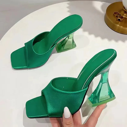 Zomer Luxe Slippers van GlamourBloom