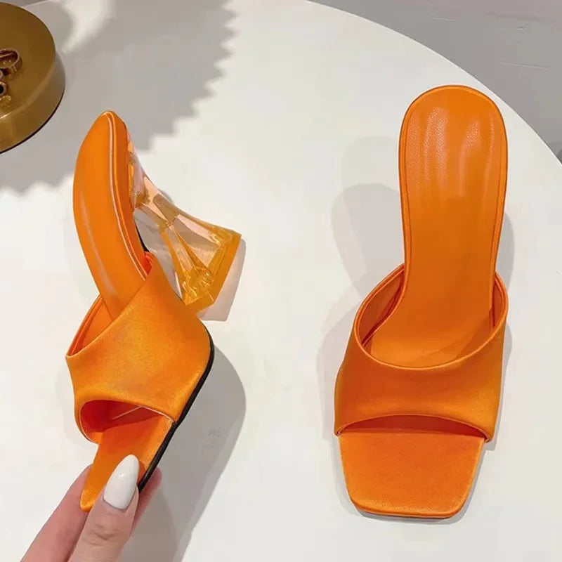 Zomer Luxe Slippers van GlamourBloom
