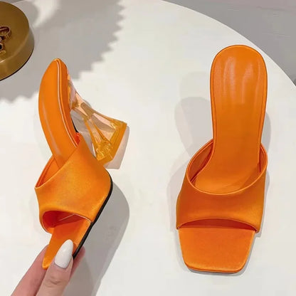 Zomer Luxe Slippers van GlamourBloom