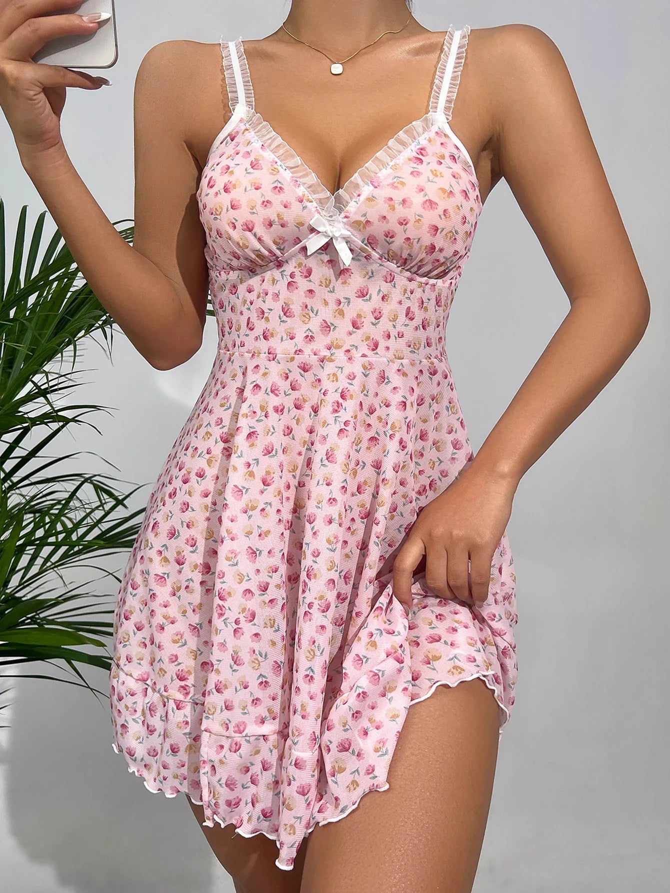 Aurora Luxe Zomerse Bloemen Kant Nachthemd