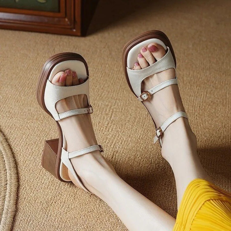 Pleeter Stijl Dikke Zool Sandalen