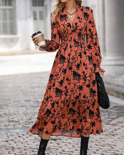 A-lijnjurk met print en V-hals in de kleur Oranje voor dames in stijl ideaal voor de herfst.