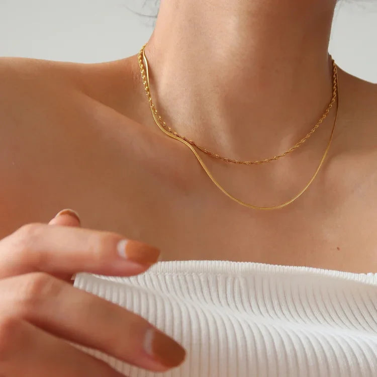 Slanke Slangenketting Zilveren Halsketting Isis Stijl