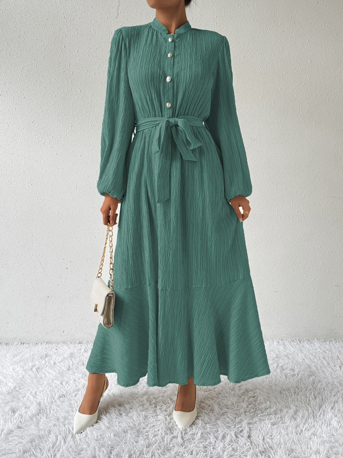 Vrouwelijke Jurk met Lange Mouwen en Taille Accent - Mode Vibes