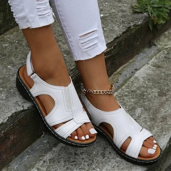Velanora - Zwarte orthopedische veersandalen