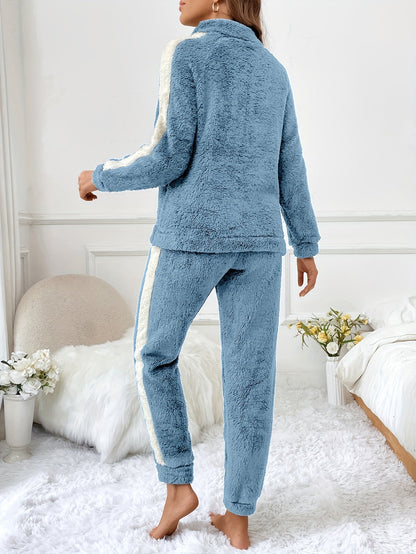 Zachte Pluche Pyjama Set met Kleuraccenten voor Dames