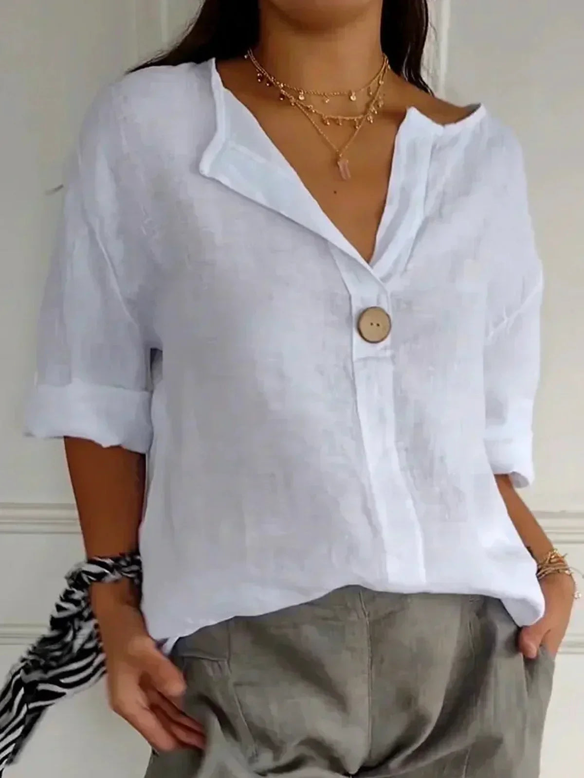 Laura | Camicetta elegante con scollo a V