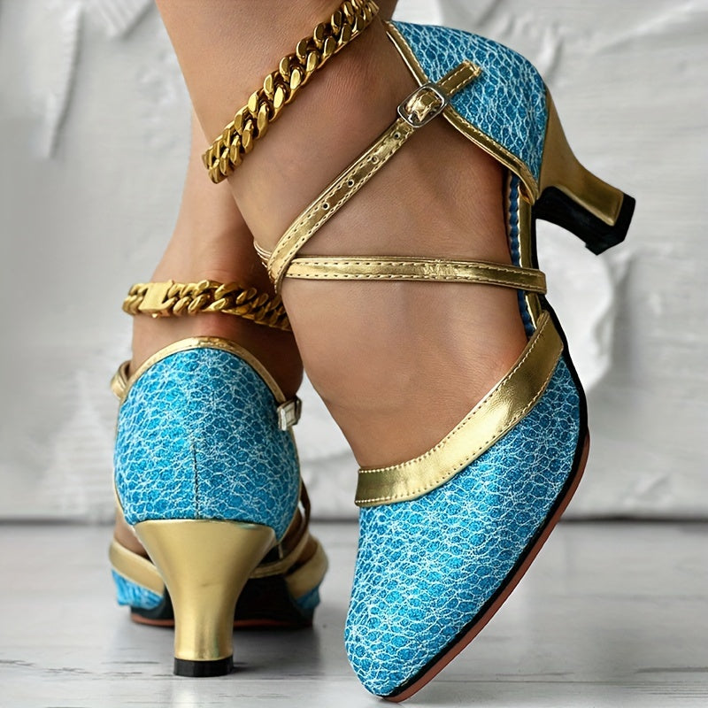 Elegante Hakken met Buckle Straps en Glanzend Leer